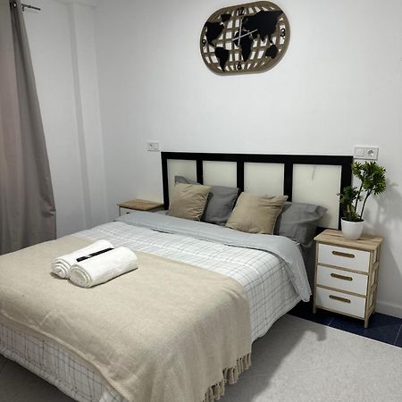 Rooms Mediavilla Madrid Bagian luar foto