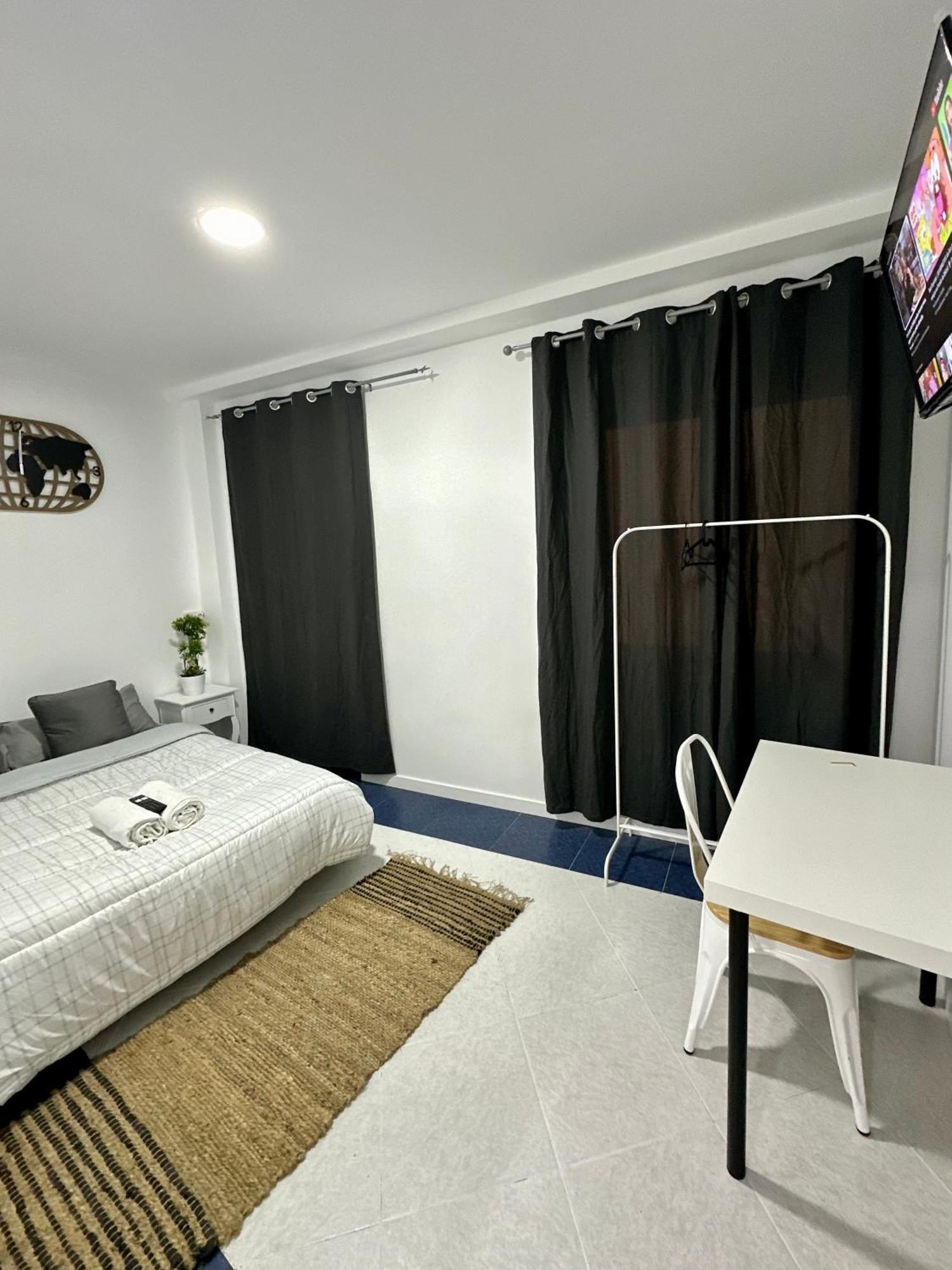 Rooms Mediavilla Madrid Bagian luar foto